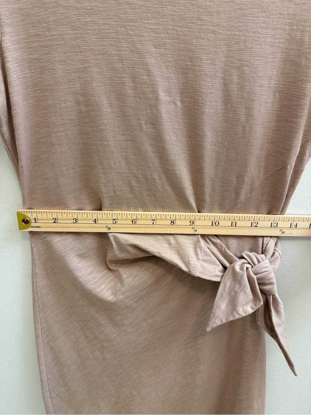 Express Tan/Beige Short-Sleeve Tie-Front Knot Mini Dress - size
XXS - Picture 5 of 7